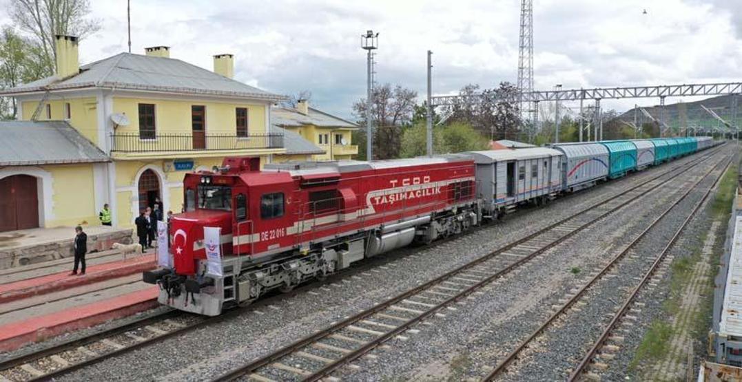 Samsun-Sivas Kalın demiryolu hattında ilk ticari sefer başladı
