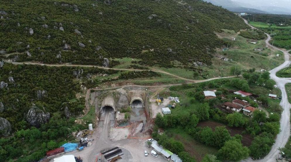 Egenin en büyük projelerinden Honaz Tüneli 2021de faaliyete geçiyor