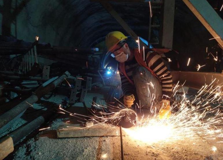 Egenin en büyük projelerinden Honaz Tüneli 2021de faaliyete geçiyor