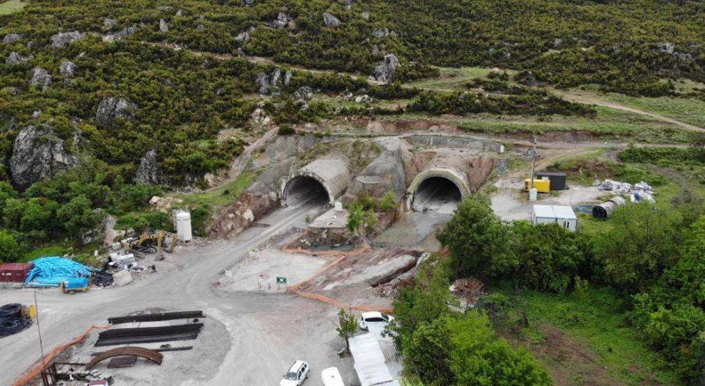 Egenin en büyük projelerinden Honaz Tüneli 2021de faaliyete geçiyor