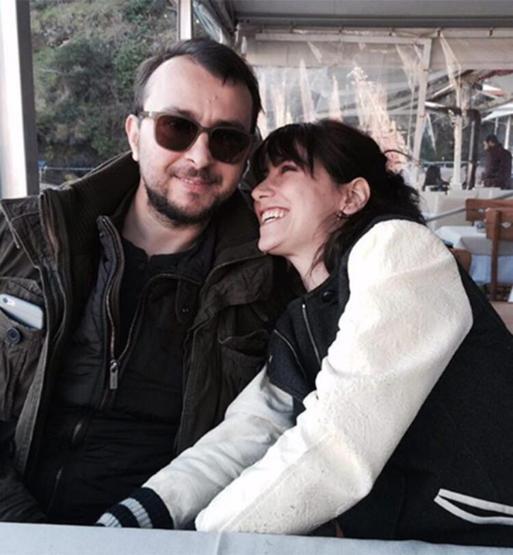 Hazal Kaya oğlunun yüzünü ilk kez gösterdi