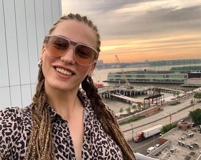 Serenay Sarıkayanın 90 bin liralık fotoğrafı