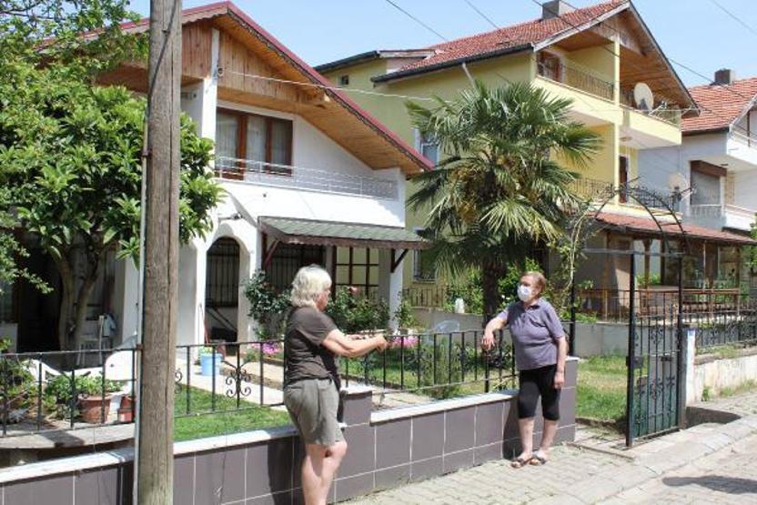 Yazlıkçılar salgın korkusuyla evlerine kapandı