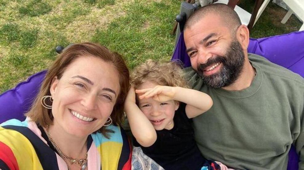 Ceyda Düvenciden baba-oğul paylaşımı: İkisine de aşığım