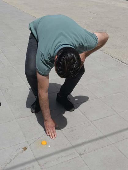 Yer: Adana... Rekor sıcakta yolda yumurta pişirdiler