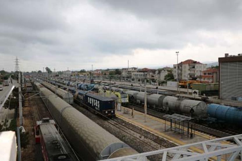 Marmaraydan geçip Avrupaya gidecek