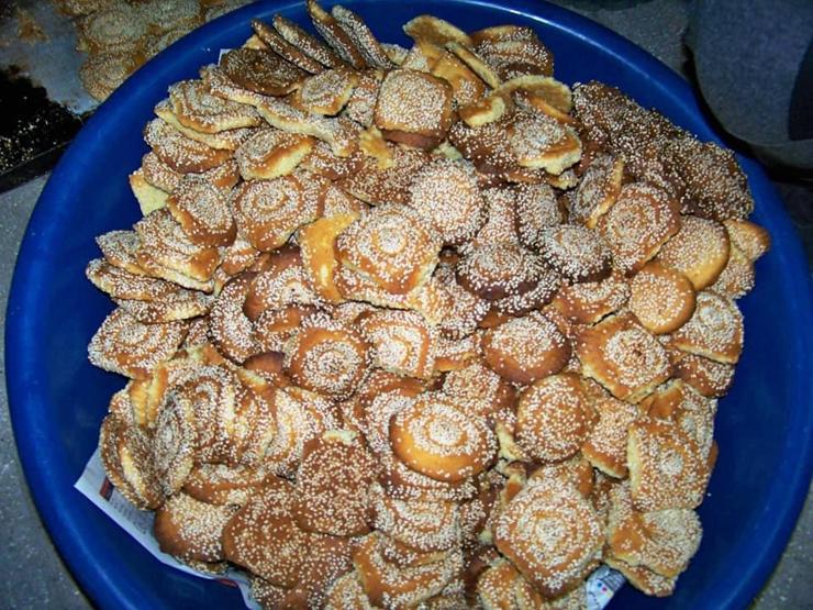 Hatayda kömbe kokusu sokağa taşıyor