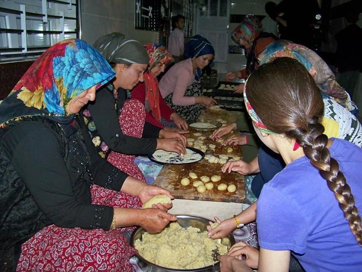 Hatayda kömbe kokusu sokağa taşıyor