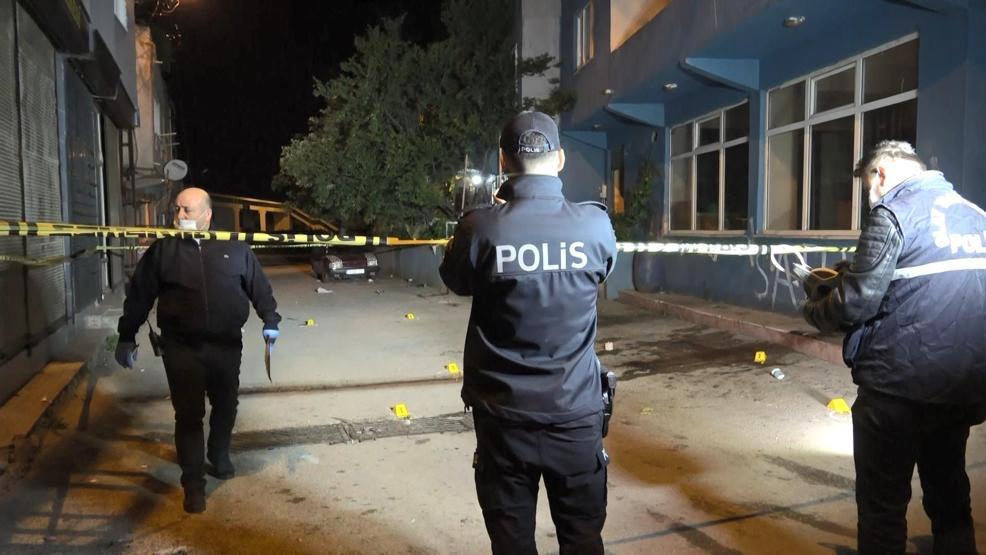 Bursada olaylı gece Akrabalarına kurşun yağdırdı: 1i ağır 3 yaralı