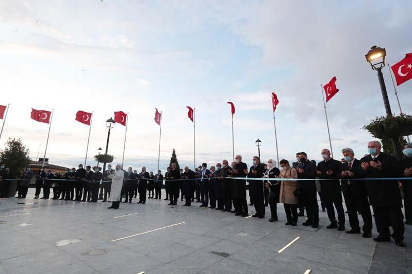 Son dakika... Demokrasi ve Özgürlükler Adası törenle açıldı