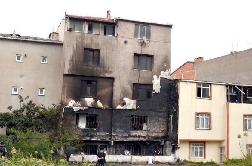 Avcılarda gece yarısı yangın dehşeti