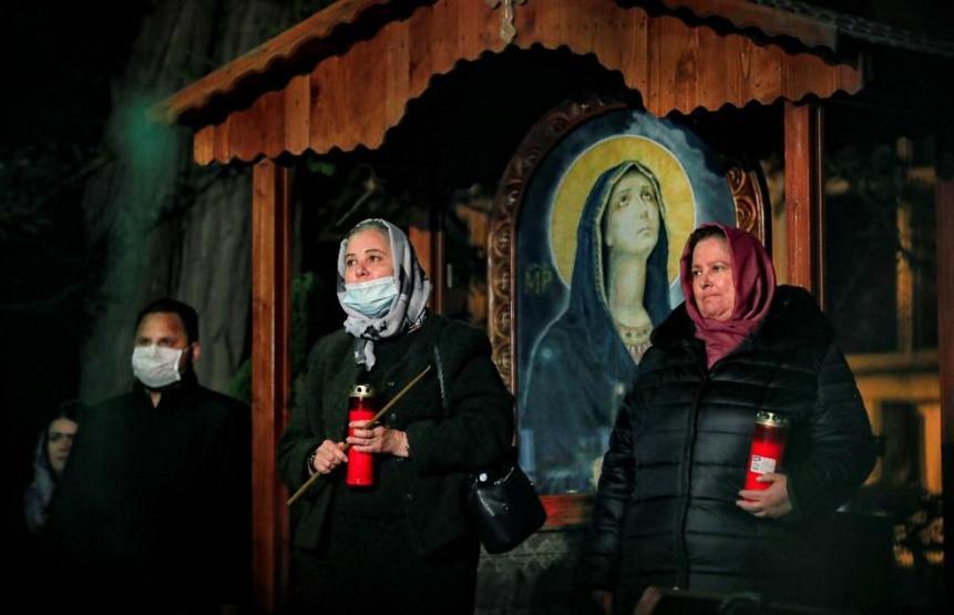 AP dünyaya servis etti: Koronavirüs nedeniyle Karadenizde gecikmeli tören