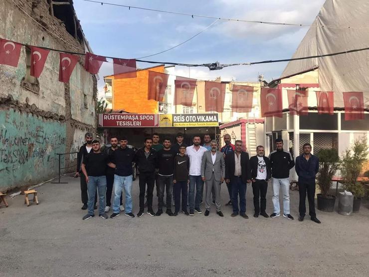 Kulüp başkanı ve oğlu gözaltına alındı
