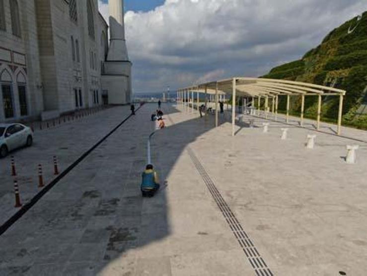 Çamlıca Camii Cuma namazına hazırlanıyor