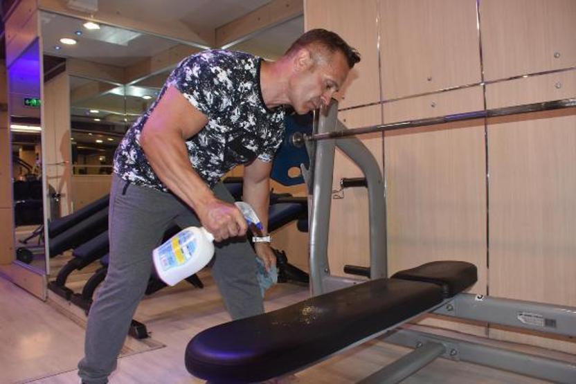 Spor salonlarında açılış hazırlıkları başladı
