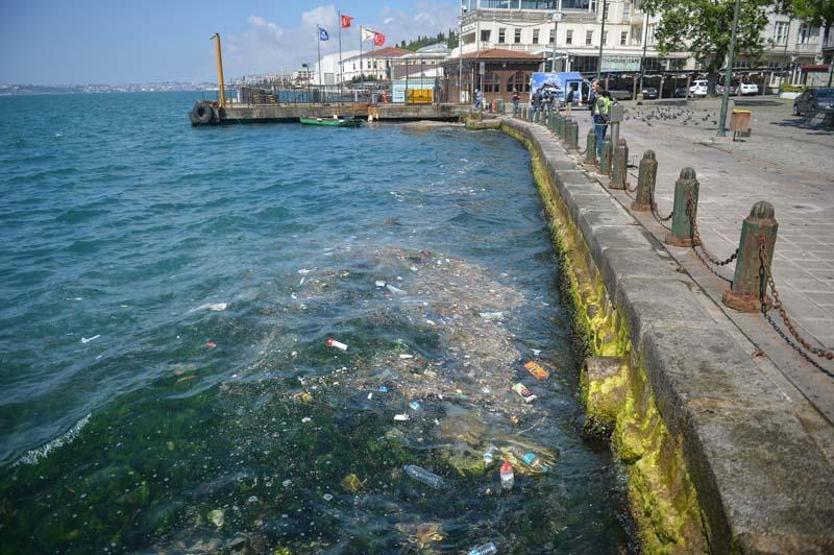 Beşiktaş Sahili çöplüğe döndü