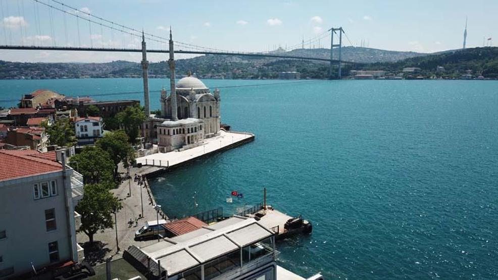 Beşiktaş Sahili çöplüğe döndü