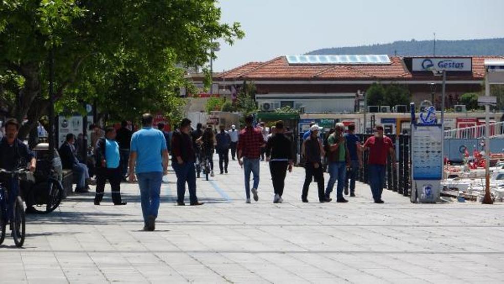 Vatandaşlar 2 ay sonra açılan kordon boyuna akın etti