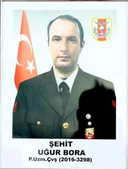 Şehit Uzman Çavuş Bora, gözyaşlarıyla son yolculuğuna uğurlandı