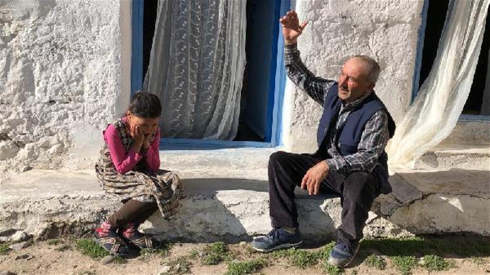 Gök taşını izlerken rahatsızlandı