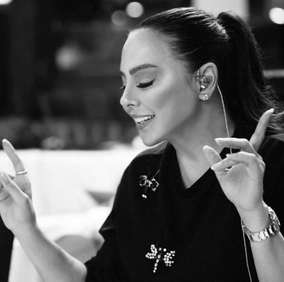 Ebru Gündeş kolunda servet taşıyor Saatinin fiyatı dudak uçuklattı