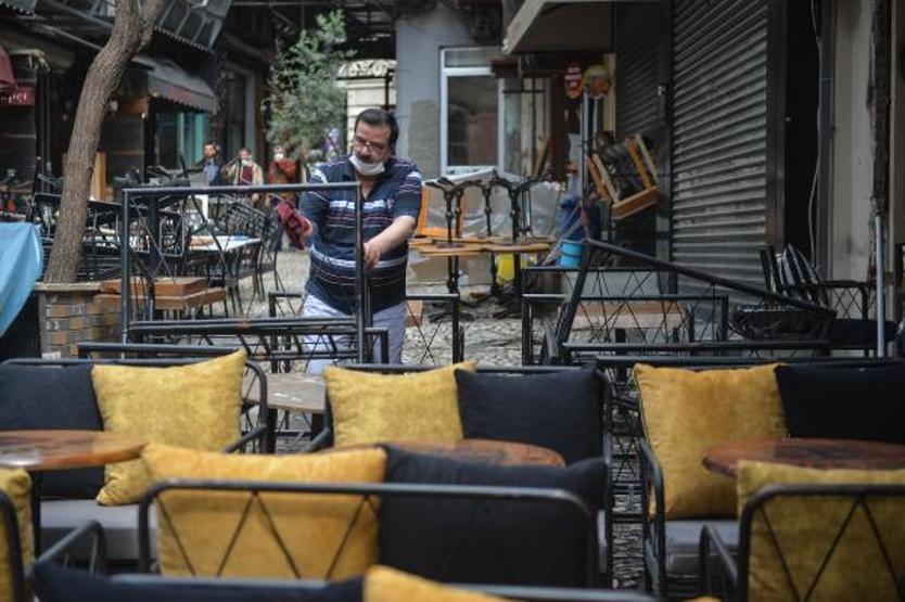 Taksimde yeni normalin ilk günü