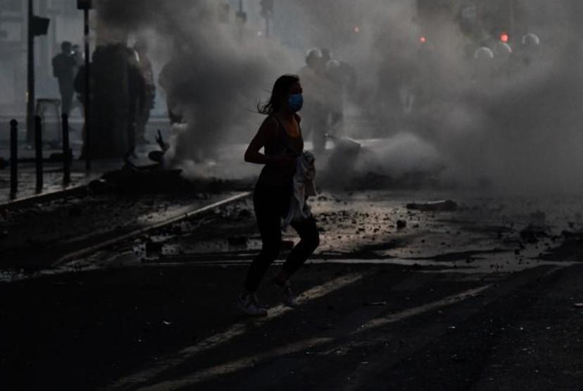 ABDdeki protestolar Fransaya sıçradı: 10 binden fazla kişi katıldı