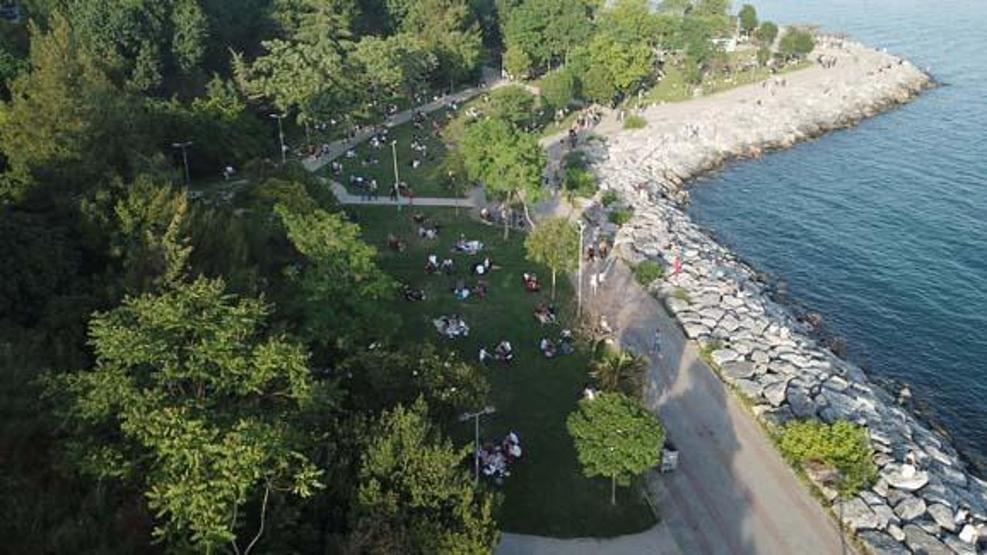 Moda Sahilinde dikkat çeken yoğunluk