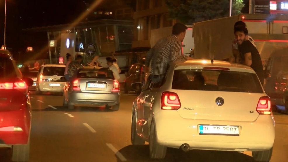 Asker uğurlama konvoyunda tehlikeli anlar