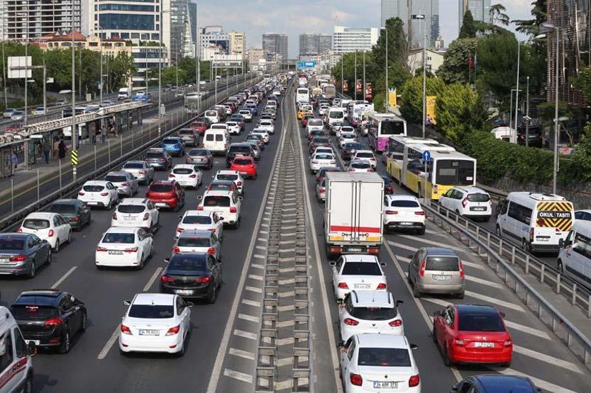 Son dakika... İstanbul trafiğinde yoğunluk