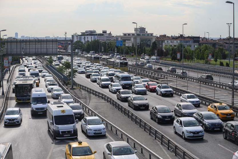 Son dakika... İstanbul trafiğinde yoğunluk