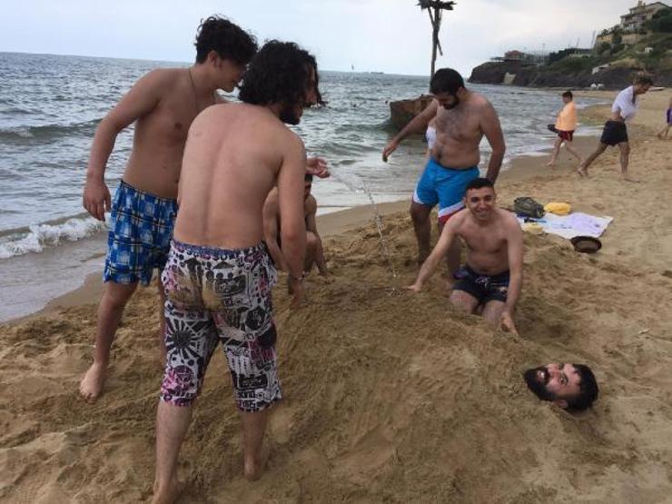 Sarıyer Kısırkaya plajı doldu taştı