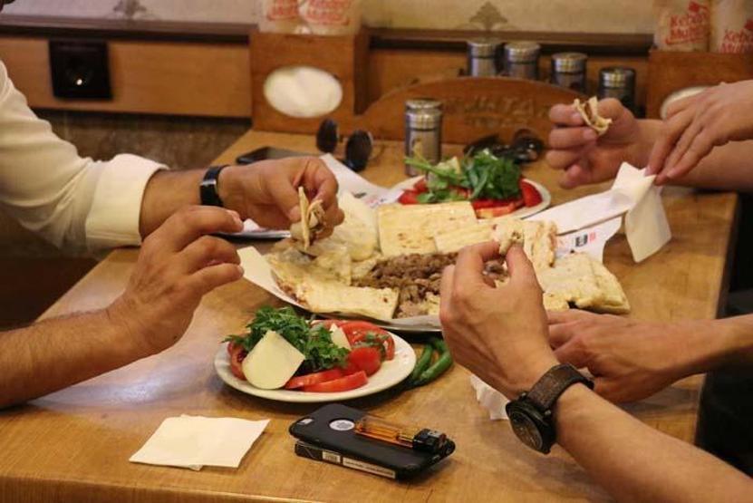 Tadanların vazgeçemediği asırlık lezzet İl dışından bile gelen var