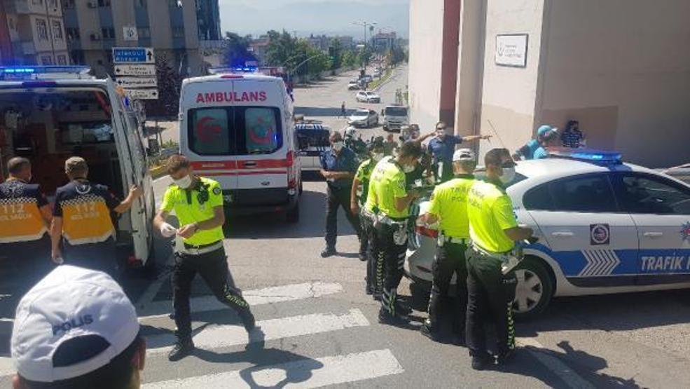 Ölüm rampasında otomobil, istinat duvarından düştü: 5 yaralı
