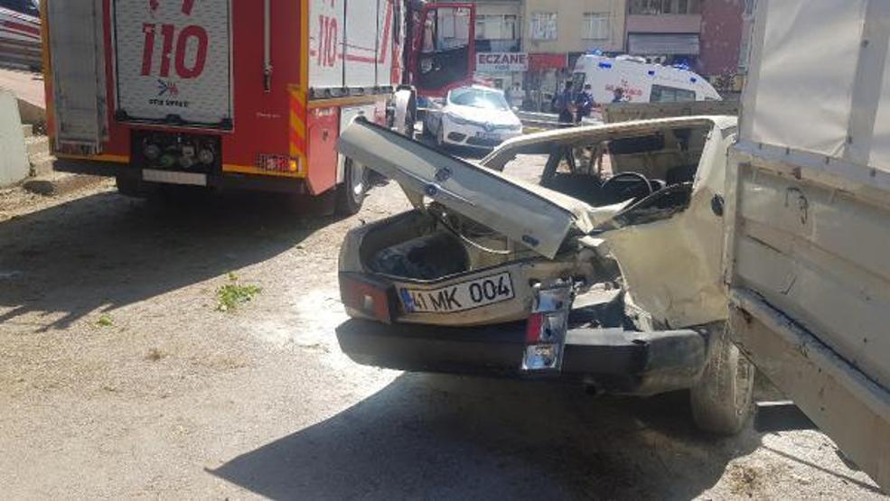 Ölüm rampasında otomobil, istinat duvarından düştü: 5 yaralı