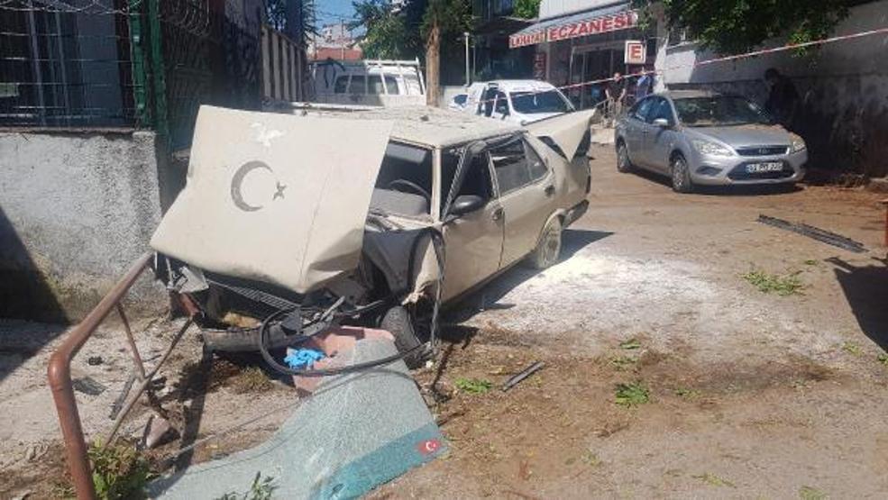 Ölüm rampasında otomobil, istinat duvarından düştü: 5 yaralı