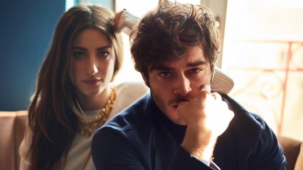 Hazal Kaya ve Burak Denizin atışması sosyal medyayı salladı