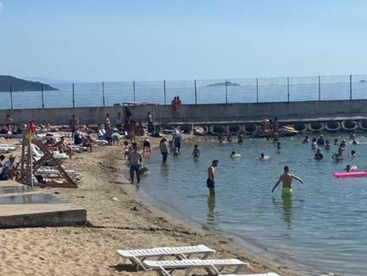 Caddebostan Plajında çirkin görüntü