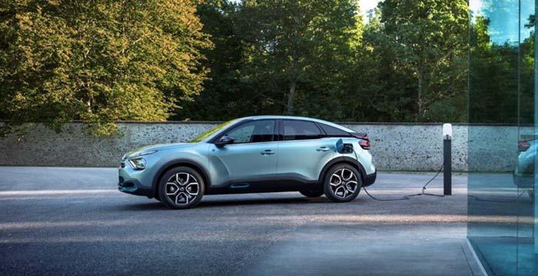 Citroenin yeni silahı C4 hatchback gün sayıyor