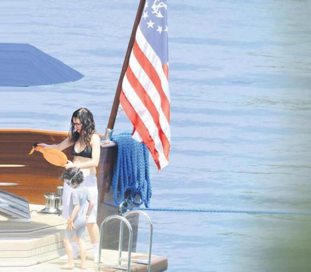 Nil Karaibrahimgilin Bodrum stili
