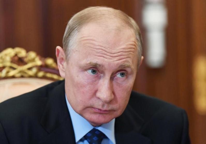 Putin, koronavirüse karşı bu dezenfeksiyon tüneli ile korunacak
