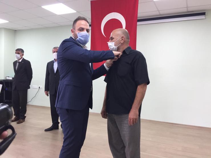 HDP’de istifa eden 3 belediye meclis üyesi AK Parti’ye geçti