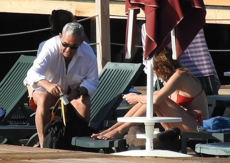 Plajda tartışma Ece Sükanın gergin anları...