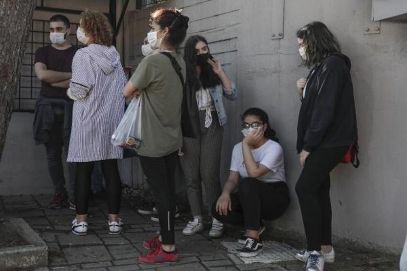 Kimliklerini unutan öğrenciler için aileleri seferber oldu