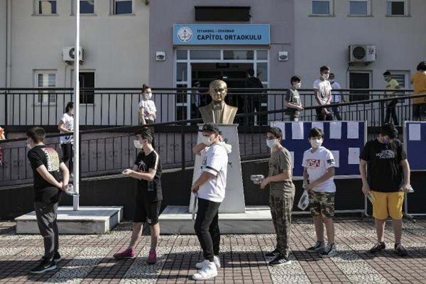 Kimliklerini unutan öğrenciler için aileleri seferber oldu