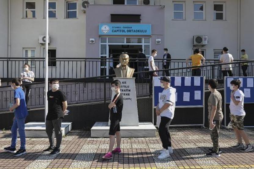 Kimliklerini unutan öğrenciler için aileleri seferber oldu