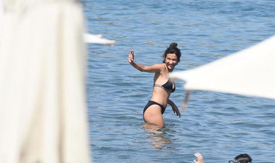 Aybüke Pusat çılgına döndü: O fotoğrafları silin