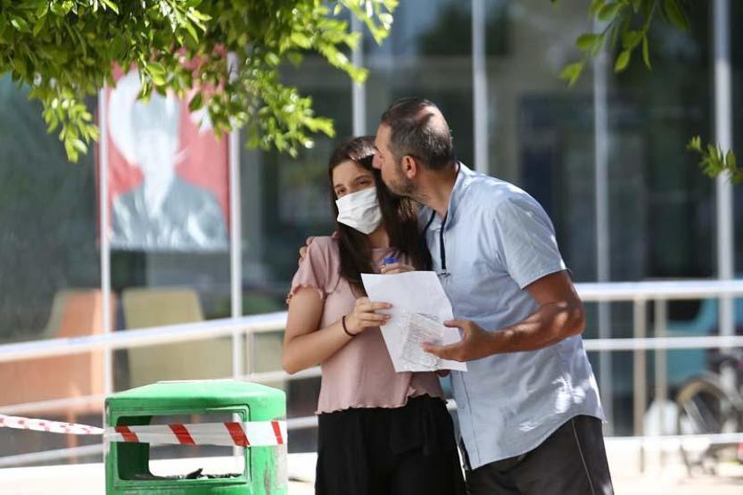YKSde ikinci gün maratonu.. Türkiyeden sınav manzaraları