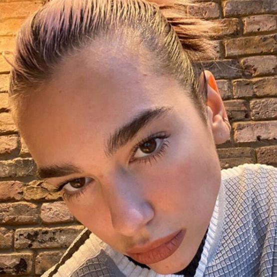 Dua Lipanın el işi bikinisi dikkat çekti