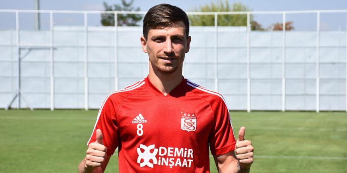Son dakika... Fenerbahçe 3 transferi bitirdi